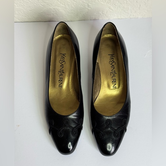 Yves Saint Laurent Vintage Black Leather Pumps Size 35.5 - Picture 5 of 10